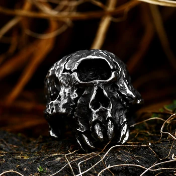 Oțel Soldat 2022 Vânzare La Cald De Calitate Retro Diavolul Craniu Bărbați Bijuterii Din Otel Inoxidabil Gravat Craniu Punk Inel